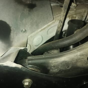 Fiat Yetkili Servisinde Yağ Kaçağı Ve Güven Sorunu