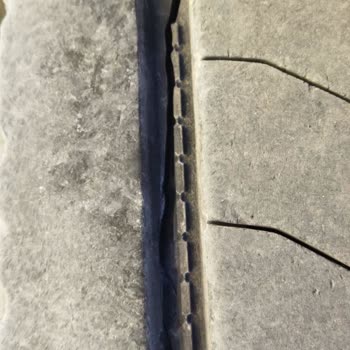 Lastik Burada Hatalı Lastiklerle Tehlikeli Yolculuk!