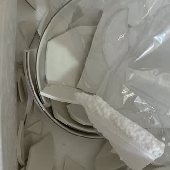 Kırık Yemek Takımı Ve 5 Aylık Bekleyiş