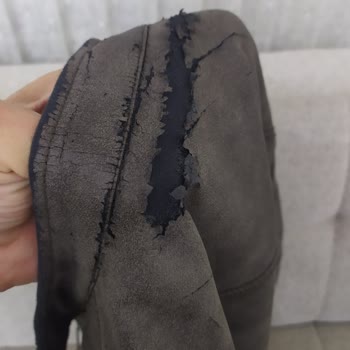 Mavi Deri Ceket Kalitesizliği Hayal Kırıklığı Yarattı