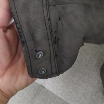 Mavi Deri Ceket Kalitesizliği Hayal Kırıklığı Yarattı