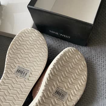 Nine West Sent Defective Shoes in Wrong Sizes, Refusing to Honor Consumer Rights