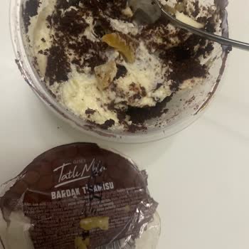 Özsüt Tiramisu'da Jelatin Sürprizi