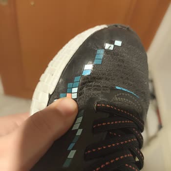 Kalitesiz Ayakkabı Ve İletişim Eksikliği