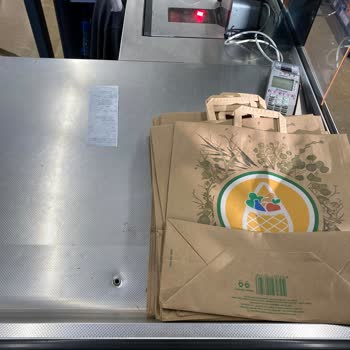 Plastik Poşetlerin Kaldırılması Ve Zorunlu Karton Ücreti