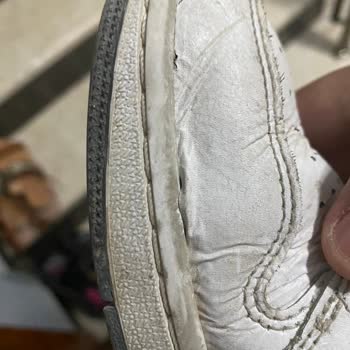 Nike Ayakkabıda Beklenmedik Çatlaklar Ve Müşteri Hizmetleri Sorunu