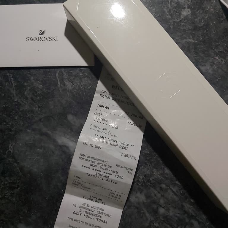 Swarovski Bracelet Size and Style Misleading, Refused Return at Store