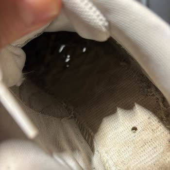 Puma Ayakkabının Tabanı Parçalandı, İade Talebi Reddedildi