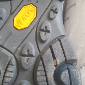 Amazon'dan Gelen Kullanılmış Ayakkabı Şoku