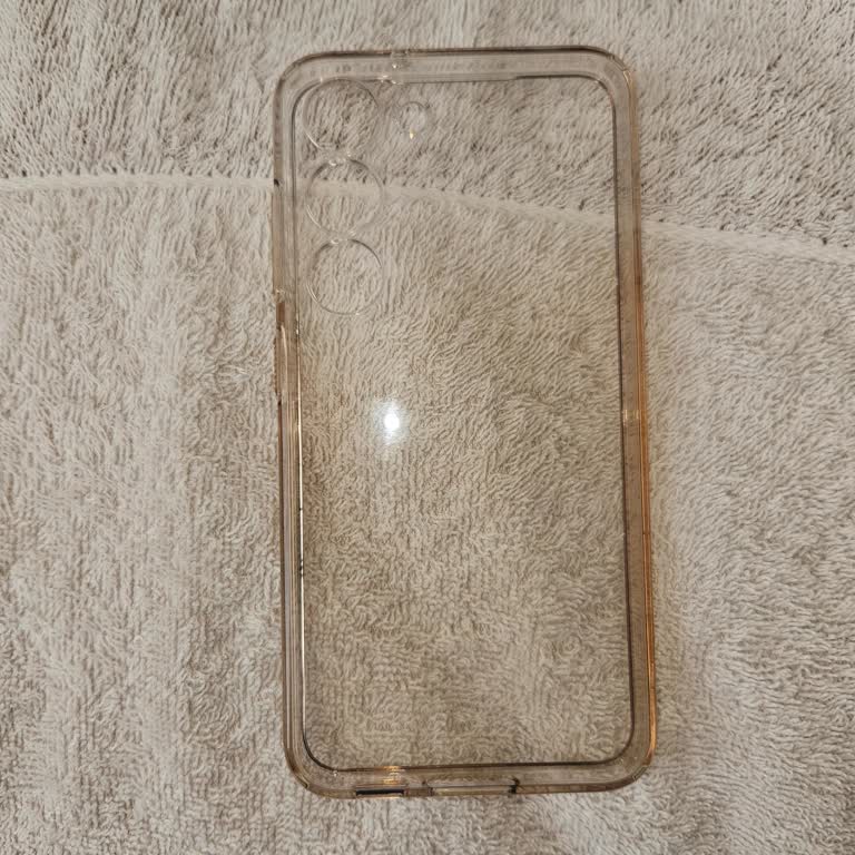 Spigen Şeffaf Kılıfın Hızlı Sararma Sorunu
