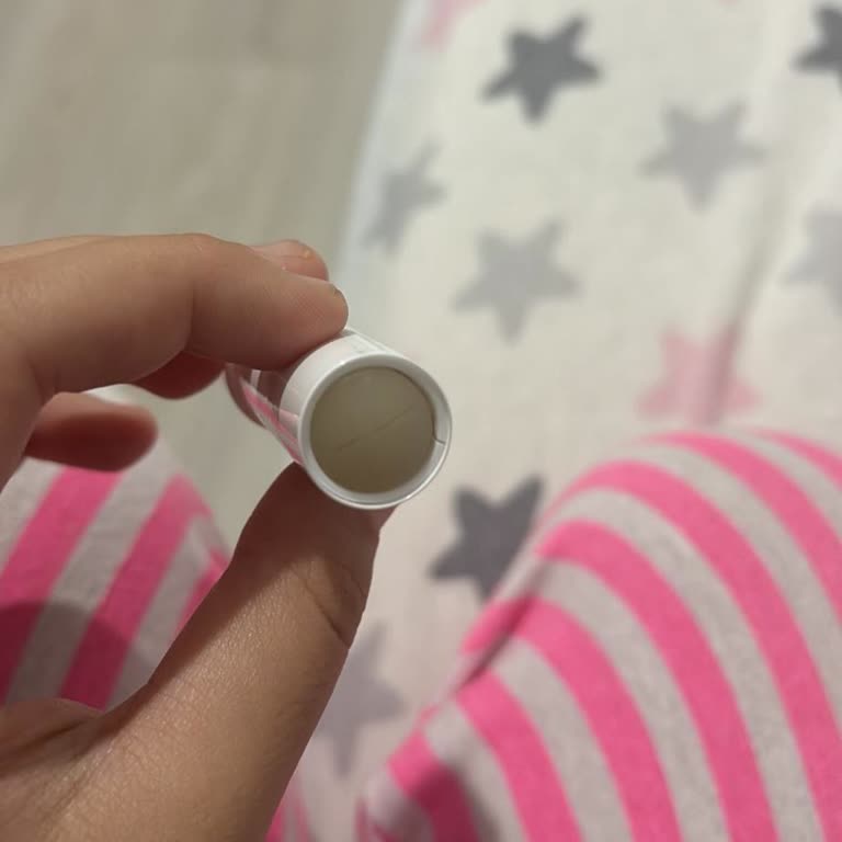Nivea Lip Balm Contains Hair – Quality Issue and Delayed Customer Service Response