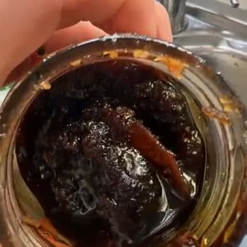 Doğal Ürün İddiasıyla Satılan Şekerli Pekmez