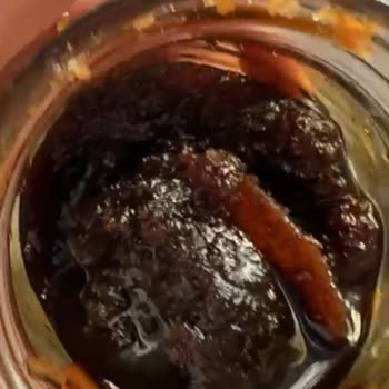 Doğal Ürün İddiasıyla Satılan Şekerli Pekmez