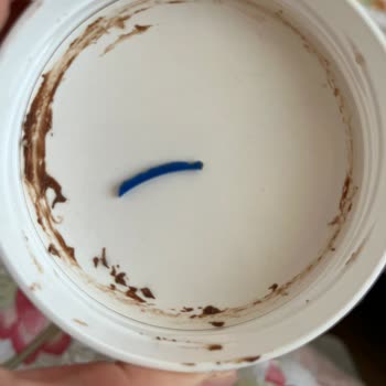 Sürülebilir Çikolatanın İçinden Plastik Parça Çıkması