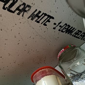 Mutfak Tezgahındaki Çatlak Ve Sararma Sorunu