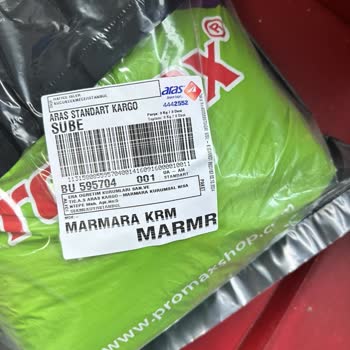 ERA Koleji'nde Üniforma Değişim Sorunu: Geciken Teslimatlar Ve İletişim Eksikliği