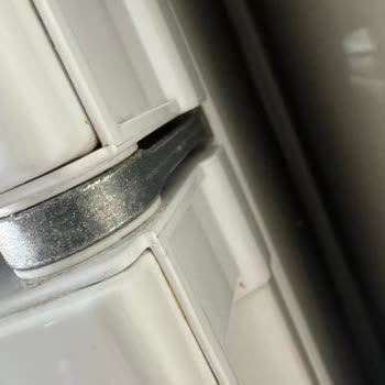 Siemens Ev Aletleri Küflü Buzdolabı Lastikleri Ve Yanıltıcı Ürün Teslimatı!