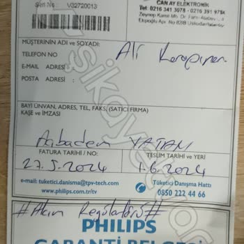 Philips TV'de Robotik Ses Ve Panelde Böcek İzleri