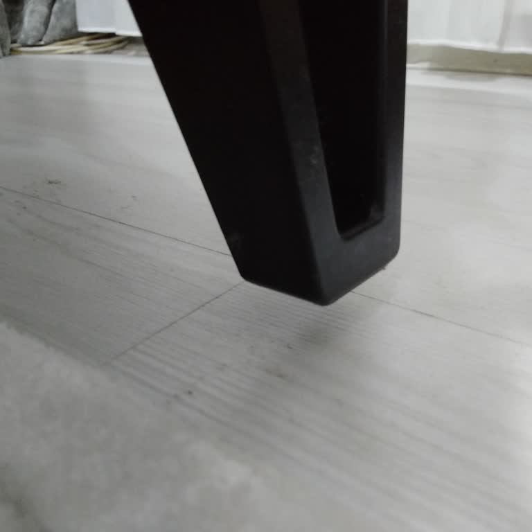 Montaj Hatası Nedeniyle Yamuk Kalan Koltuk Takımı