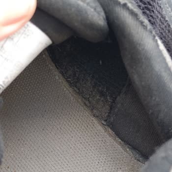 Adidas Çocuk Sneaker'ında Hızlı Yıpranma Ve İnceleme Sorunu