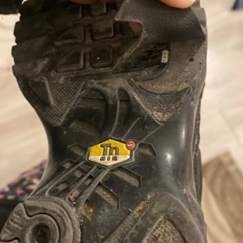 Pahalı Ayakkabının Beklenmedik Kalite Sorunu