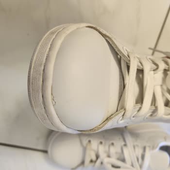 Adidas Ayakkabıda Hızlı Deformasyon Sorunu