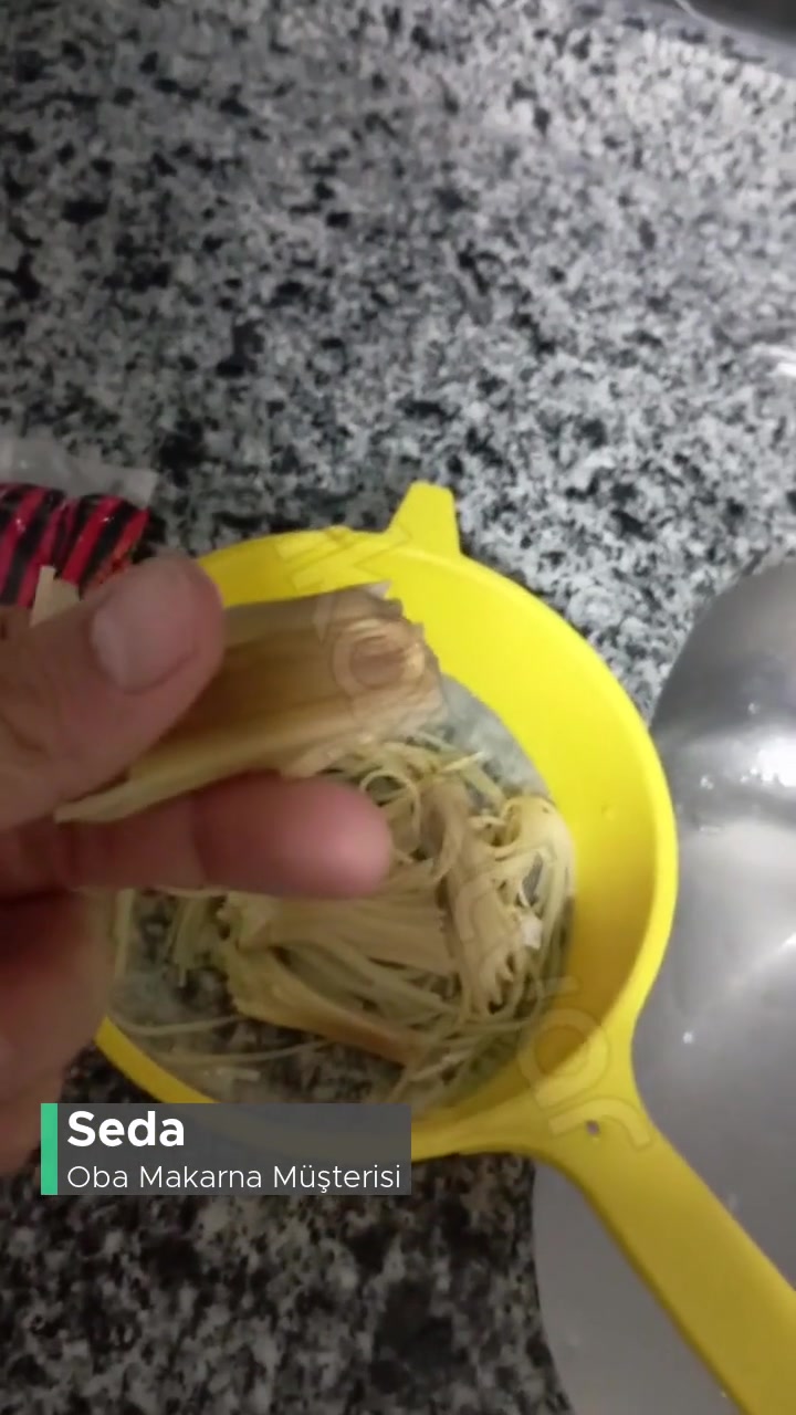 Oba Makarna Yenilmez Halde videonun kapak resmi