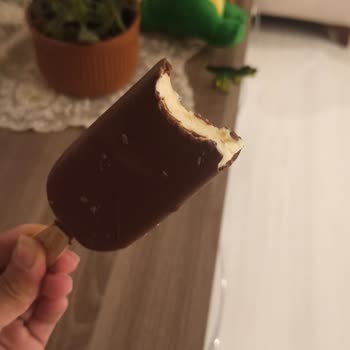 Kapalı Paket Magnum'da Şok Edici Diş İzleri