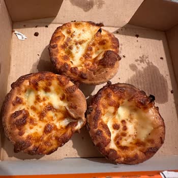 Hayal Kırıklığı Yaratan Pizzada Eksik Malzemeler Ve Yüksek Fiyat