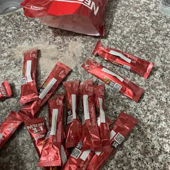 Migros'tan Alınan Nescafe Paketinde Açık Ve Kokan Kahveler