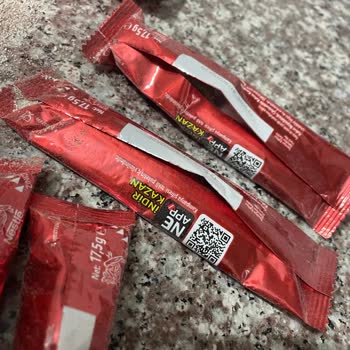 Migros'tan Alınan Nescafe Paketinde Açık Ve Kokan Kahveler