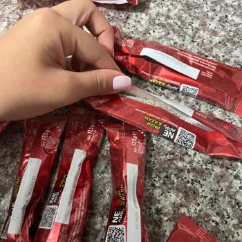 Migros'tan Alınan Nescafe Paketinde Açık Ve Kokan Kahveler