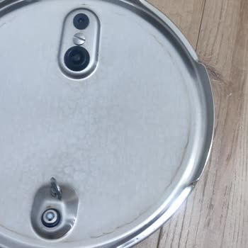 Fissler Düdüklü Tencerede İlk Kullanımda Lekelenme Sorunu