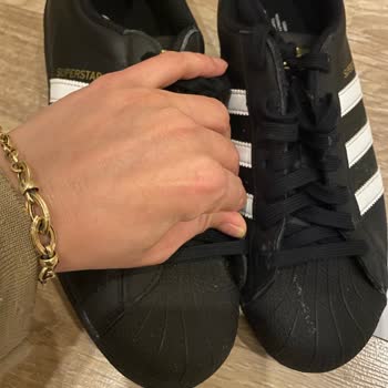 Adidas Ayakkabıda Kalite Sorunu Ve Müşteri Hizmetleri Şikayeti