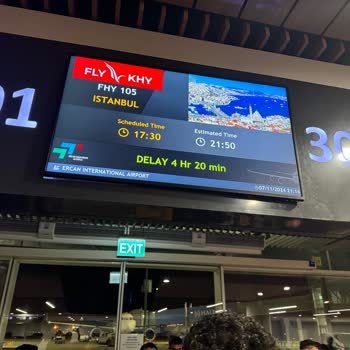 Uçuş Rötarı Ve Kötü Hizmetle Gece Yarısı Macerası