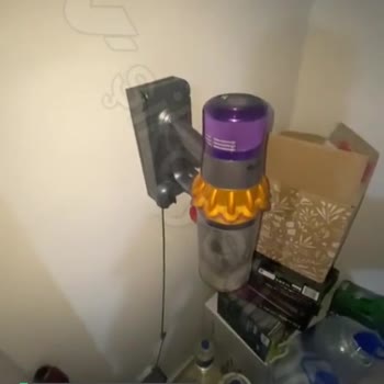 Dyson V15 Süpürge Aniden Kapandı, Şarj Olmuyor Ve Açılmıyor