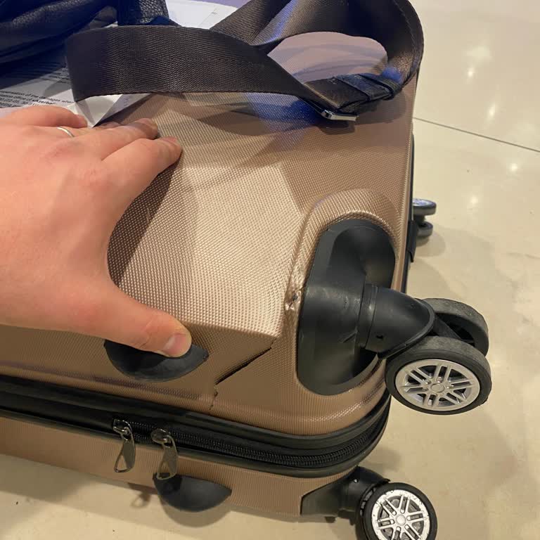 Valiz Hasarı Ve İletişim Sorunu