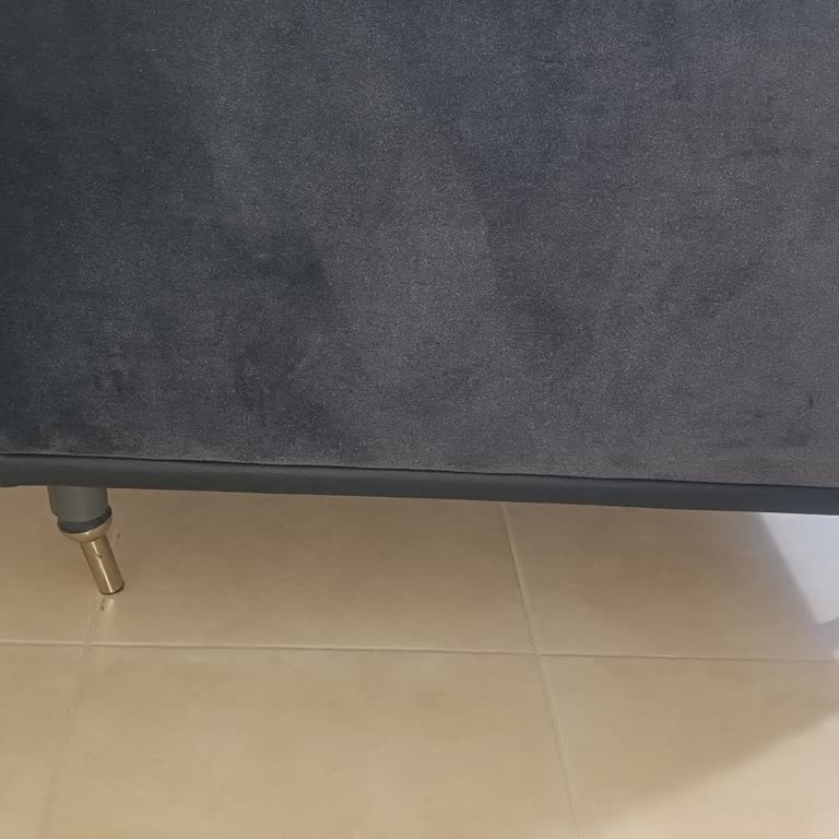 Kırık Mobilyalarla Rezil Olduk