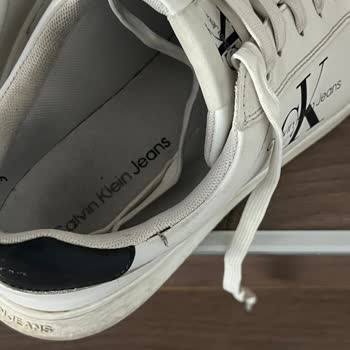 Calvin Klein Ayakkabıda Beklenmedik Sorunlar