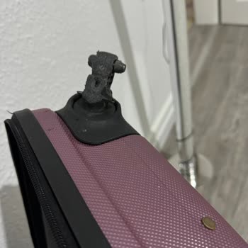 Valiz Tekerlekleri Kırık, Rapor Sorunu Yaşanıyor