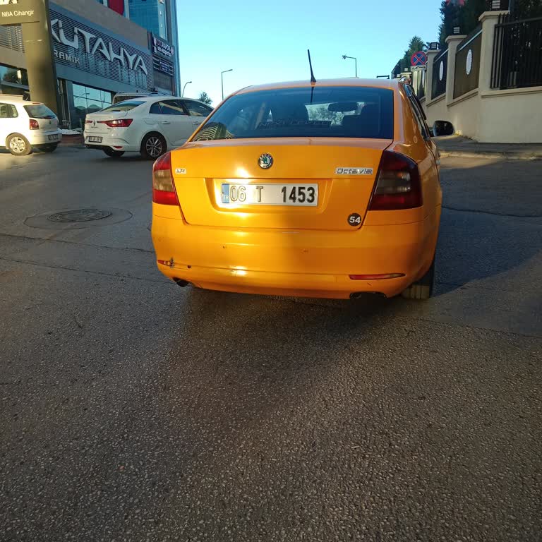 Ankara'da Taksi Şoföründen Kötü Muamele Ve Yardımsızlık