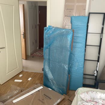 Eksik Parça Nedeniyle Yarım Kalan Mobilya Kurulumu