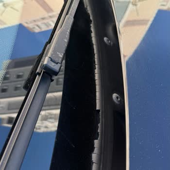 BMW 420d Ön Cam Sorunu: Kalite Beklentisini Karşılamıyor