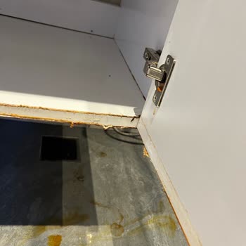 Kütahya Seramik Banyo Dolabı Mağduriyeti: Çürük Ürün Ve İlgisizlik