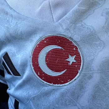 Deforme Forma Ve İlgisiz Müşteri Hizmeti