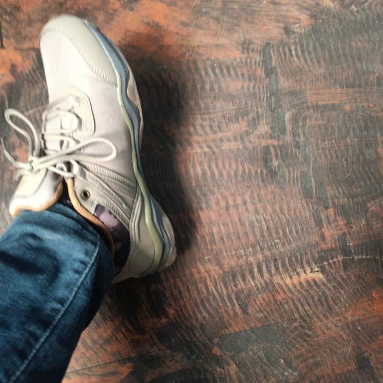 Ayakkabı Fiyatında Yanıltıcı İndirim