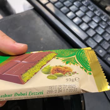 Çikolatanın İçinden Plastik Parça Çıktı!