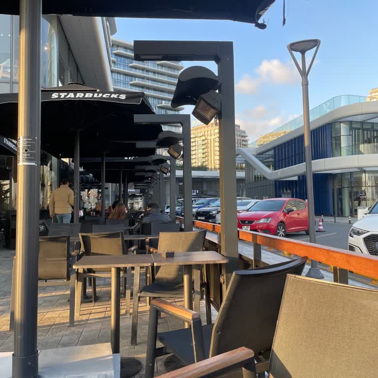 Starbucks'ta 2 Yıldır Çalışmayan Isıtıcılar Kış Aylarında Üzüyor