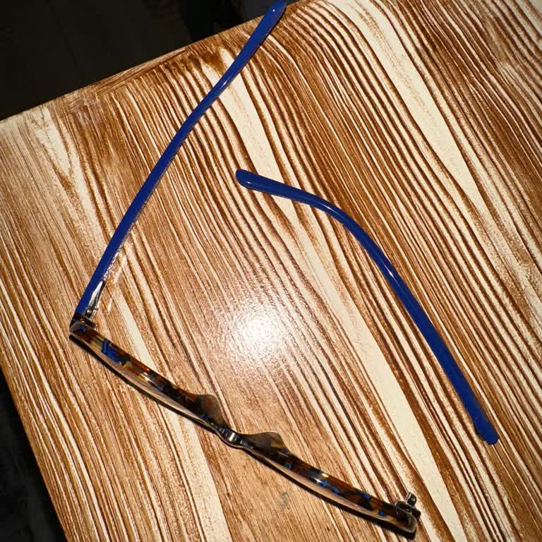 Gözlük Tamiri Sorunu: Vida Sıkma İhmali