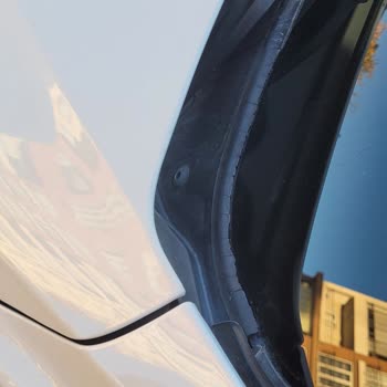 BMW F30 Ön Cam Izgarası Fitil Problemi